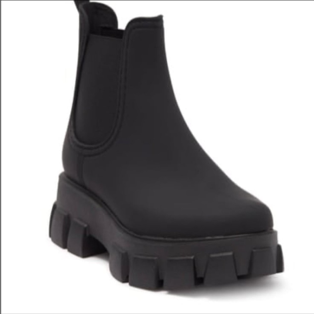 Jeffrey Campbell Chelsea like boots size 9 but fits 8 1/2 new with box